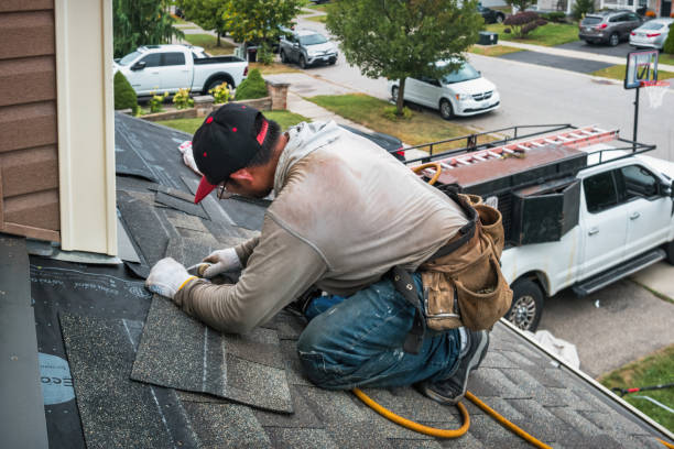 Professional Roofing technician working in Villamont, VA